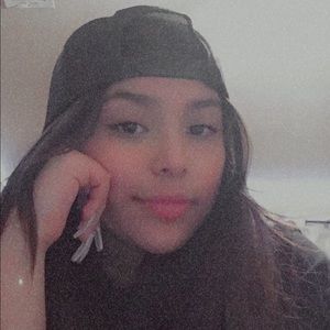 Meet your Posher, 🤍ximena